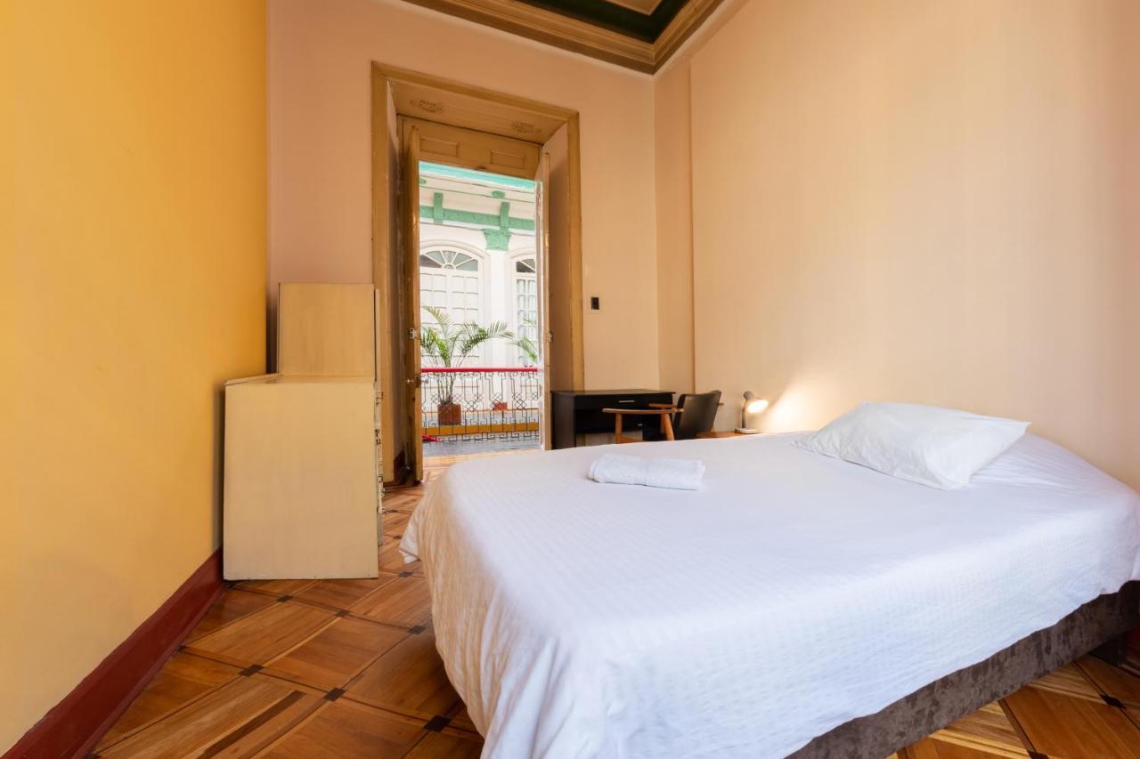 Hostal R10 Богота Экстерьер фото